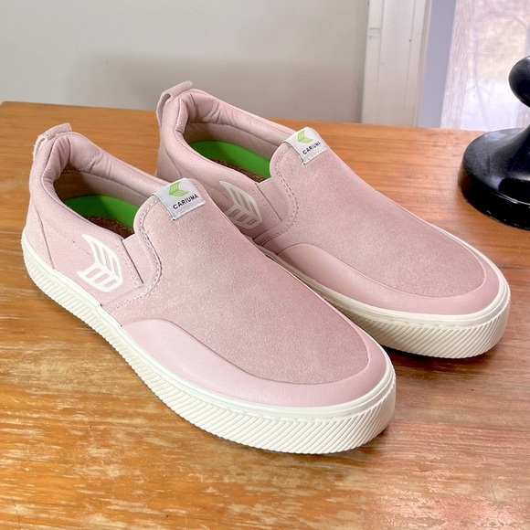 NWOB Cariuma Slip-On Pro Suede Sneaker - Picture 2 of 16